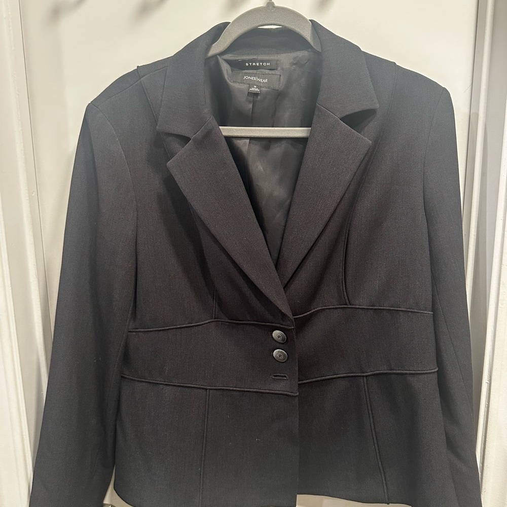 Jones Wear Classic Black Women's Blazer